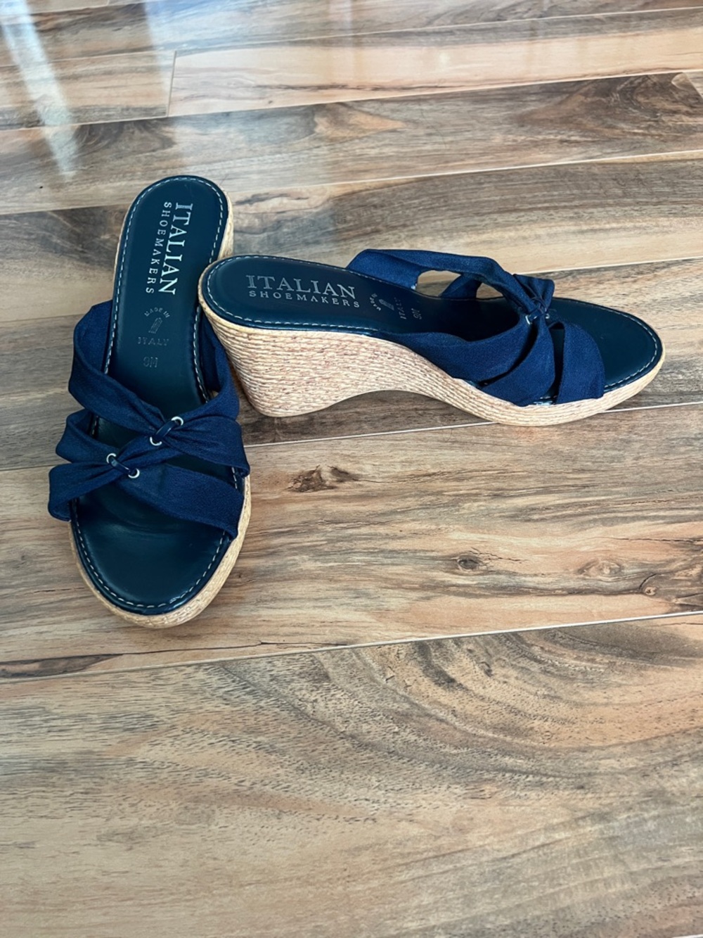 Italian Shoemakers Wedge Sandals Size 9 Navy Comfort Slip On Shoes